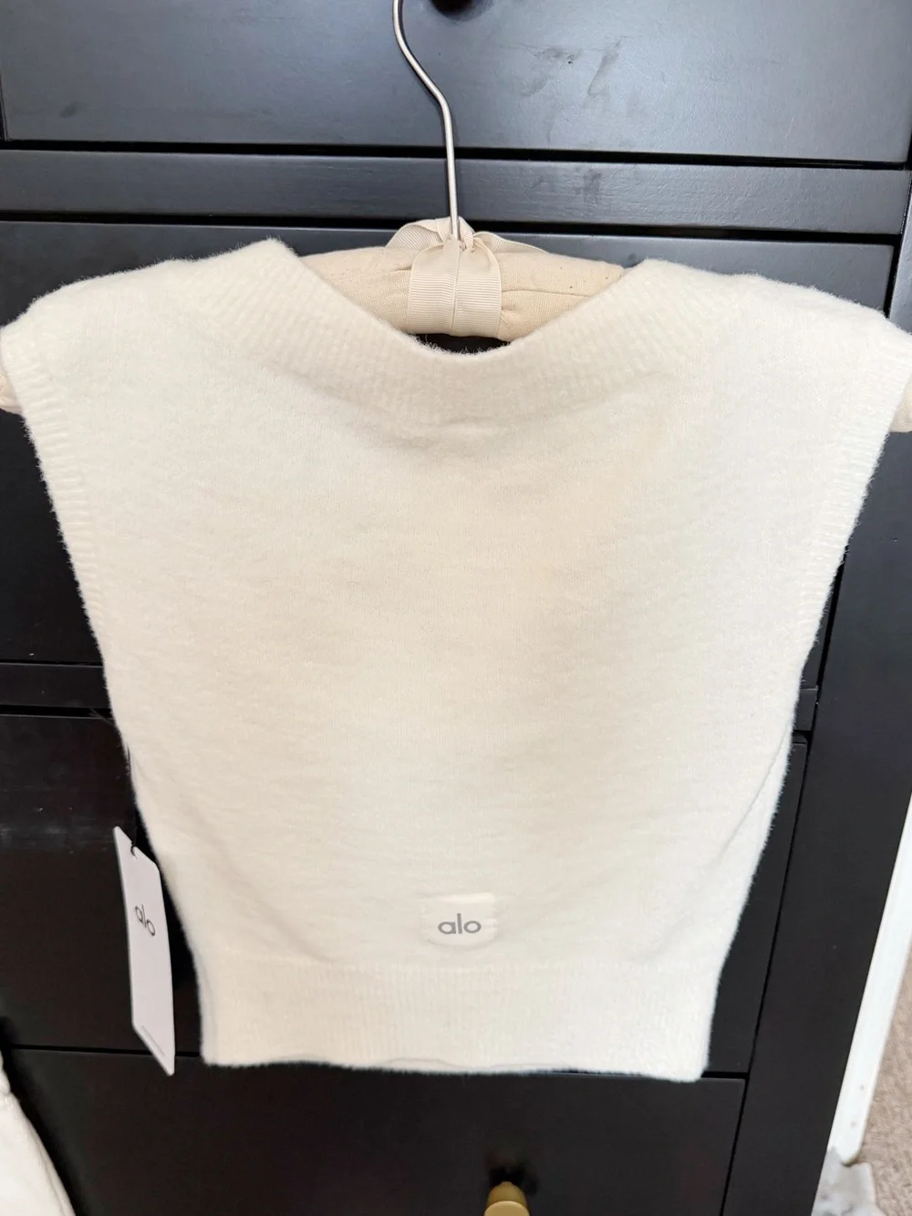 ALO Yoga Snuggle Up Sweater Short Sleeve in Ivory